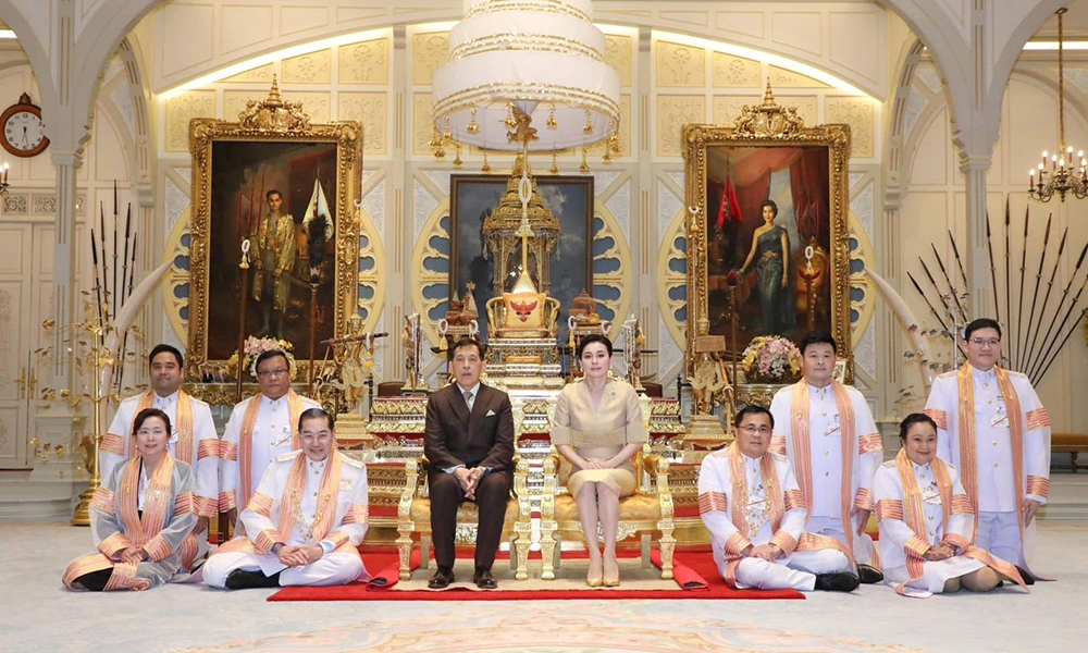 จุฬาฯ-ทูลเกล้าฯ-ถวายปริญญาครุศาสตรดุษฎีบัณฑิตกิตติมศักดิ์-แด่พระบาทสมเด็จพระเจ้าอยู่หัว