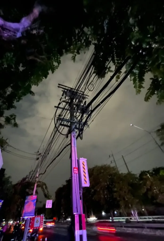 22:50-ศูนย์วิทยุพระรามแจ้ง-เหตุไฟฟ้าลัดวงจรที่หม้อแปลงไฟฟ้า-|-2025-05-02-16:00:00