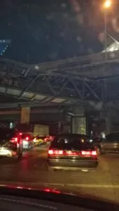 ‪rt@manow-wahn-สี่แยกใต้สถานีรถไฟฟ้าเมืองทองธานี-ติดแบบไฟแดง-|-2025-05-04-15:02:00