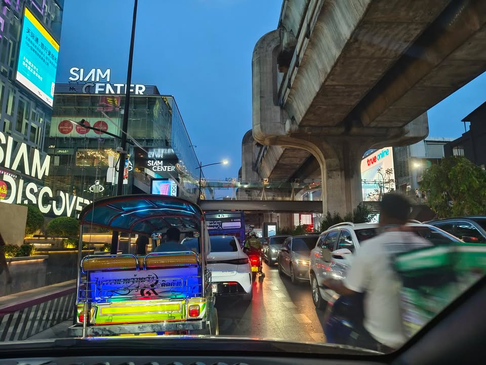 rt@jigoro-max-1854-น.-ถนนพระราม1-ช่วงสยามสแควร์-การจราจรต-|-2025-05-04-11:54:00