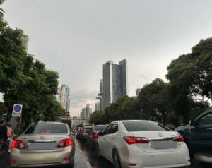 rt@taoballme-:-08:fifty-three-ถ.นราธิวาสราชนครินทร์-มุ่งหน้าแยกสาทร-น-|-2025-05-06-01:55:00