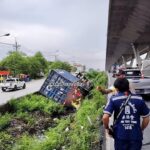 ถ้ารถติดให้รู้ว่าตรงนี้จะยกรถขึ้น-จุดที่เกิดเหตุ-ก่อนข้ามสะ-|-2025-05-21-07:40:00