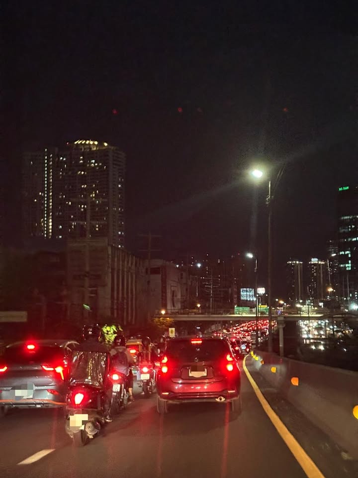 1920-น.-ถนนพระราม3-ช่วงสะพานข้ามแยกนราธิวาส-มุ่งหน้าแยกทาง-|-2025-05-20-12:23:00