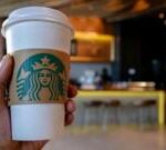 เหตุใดแก้วสตาร์บัคส์ในเกาหลีใต้จึงกลายเป็นเรื่องอ่อนไหวทางการเมือง