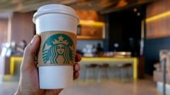 เหตุใดแก้วสตาร์บัคส์ในเกาหลีใต้จึงกลายเป็นเรื่องอ่อนไหวทางการเมือง