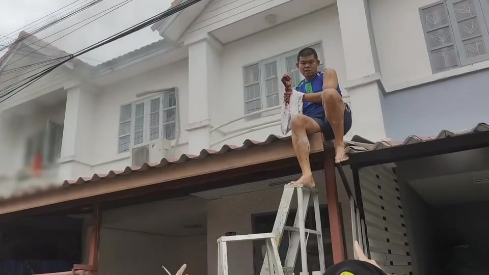 ตำรวจสอบสวนกลาง-ช่วยเหลือประชาชนประสบเหตุอัคคีภัย.-จา