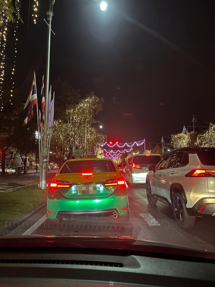 ‪rt@o10fck-จากลานพระรูป-40-นาทีแล้ว-ยังขึ้นพระราม-8-ไม่ได้-ต-|-2025-06-04-12:43:00