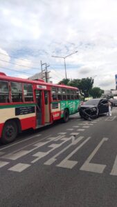 1035-น.-อุบัติเหตุ-ถนนรัชดาภิเษก-ขาเข้า-จากแยกรัชโยธิน->แ-|-2025-06-13-03:36:00