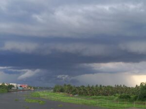 rt@sak-kit-1744-น.-สามพราน-ฝนตก-ลมกระโชกแรง-ฝั่งธนบุรีเตรี-|-2025-06-18-10:forty-five:00