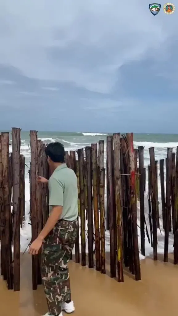 โครงการรั้วดักทราย-หยุดคลื่นกัดเซาะ-หาดทรายแก้ว-อุทยานแห่ง