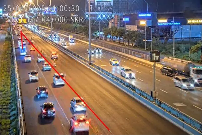 21:30-น.-มอเตอร์เวย์-สาย-7-ขาออก-จากต่างระดับถนนศรีนครินทร์-|-2025-06-25-14:33:00