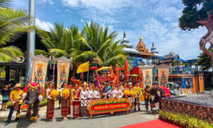 สวนนงนุชพัทยา-จัดขบวนแห่-พร้อมถวายเทียน-9-วัด-สืบสานประเพณีเข้าพรรษา