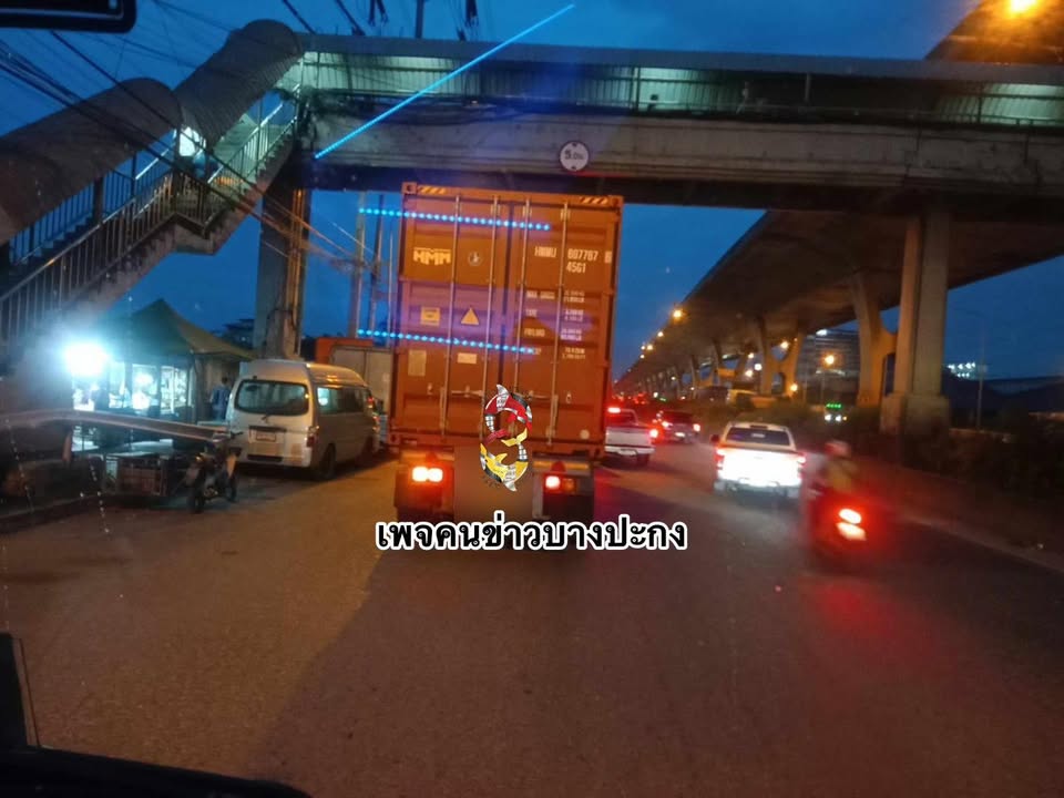 จอดซื้อของแบบนี้-สมาชิกส่งมา-ว่ามีรถชอบจอดซื้อของขวางไป-1-เ-|-2025-07-15-23:35:00