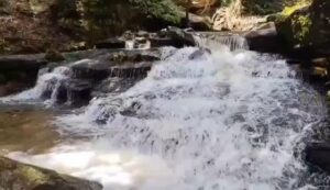 “น้ำตกคำหอม”-อุทยานแห่งชาติภูพาน-เพลิดเพลินกับธารน้ำ-ความชุ่