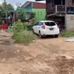 ตำรวจสอบสวนกลาง-ส่งมอบถุงยังชีพให้แก่ชาวบ้านในพื้นที่
