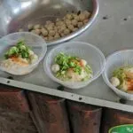 แจกก๋วยเตี๋ยว-1-พันชาม-ทำความดี-“วันแม่แห่งชาติ”-(feed-gener