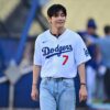 v-ของความรู้สึกโอเคป๊อป-bts-thills-ผู้ติดตามด้วยสนามแรกที่-dodgers-sport-และพบกับ-shohei-ohtani