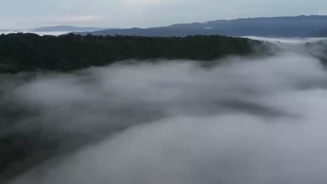 สายหมอกแล่นฉิวบน-“จุดชมวิวภูหัวฮ่อม”-อุทยานแห่งชาติภูสวนทราย