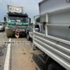 ชนท้าย4คันรวด-รถพ่วง22ล้อชนท้ายรถกระบะที่จอดติดไฟแดงพังเสีย-|-2025-10-02-06:27:00