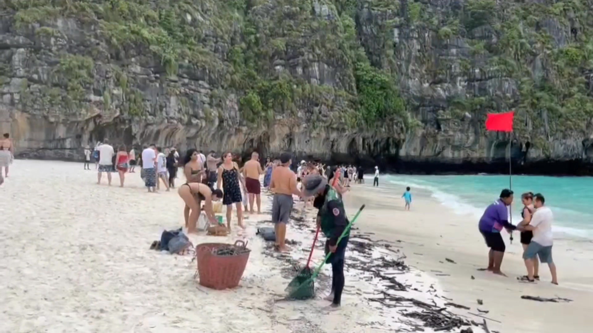 พีพีสู้มรสุม-อุทยานแห่งชาติหาดนพรัตน์ธารา-หมู่เกาะพีพี-เร่ง