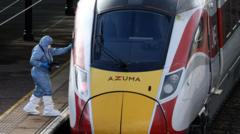 ใครคือวีรบุรุษผู้ช่วยชีวิตผู้คนจำนวนมาก-จากเหตุไล่แท-งบนรถไฟในอังกฤษครั้งล่าสุด