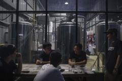 ย้อนดูที่มา-กฎหมายคุมแอลกอฮอล์-ห้ามดื่มเหล้าเกินเวลาขาย-ใครหนุน-ใครค้าน