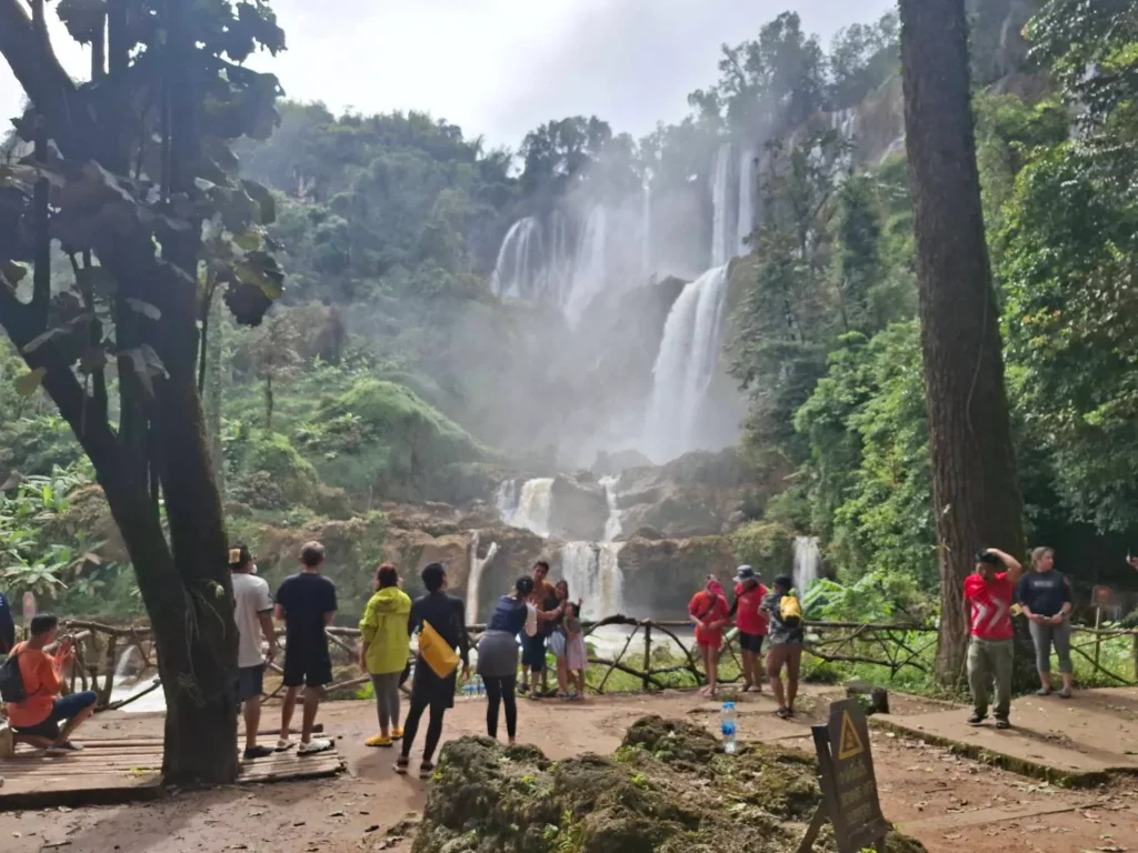 ปลายฝนต้นหนาวอุ้มผางคึกคัก-เจ้าหน้าที่เขตรักษาพันธุ์สัตว์ป่า