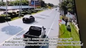 เฉียดไปนิดเดียว-กระบะเหินคอสะพาน-พอลงสะพานมาแล้ว-คนขับ(ผู้ส-|-2025-11-13-04:03:00