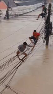 -อหาดใหญ่-จ.สงขลา-ชาวบ้านอีกหลายชีวิตที่ยังรอความช่วยเหลือ