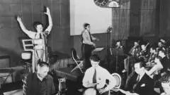 สงครามระหว่างโลก:-รายการวิทยุที่ทำให้ชาวบ้านในสหรัฐฯ-หวาดกลัวการรุกรานจากดาวอังคาร