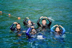 ทีมอุทยานแห่งชาติแหลมสน-ลงสำรวจแนวปะการังเกาะค้างคาว-พร้อมเก