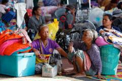 “ในช่วงเวลาสงคราม…มันจะมีข่าวลือทำให้บั่นทอนจิตใจ”-ฟังเสียงผู้ต้องอพยพหลังเหตุปะทะแนวชา