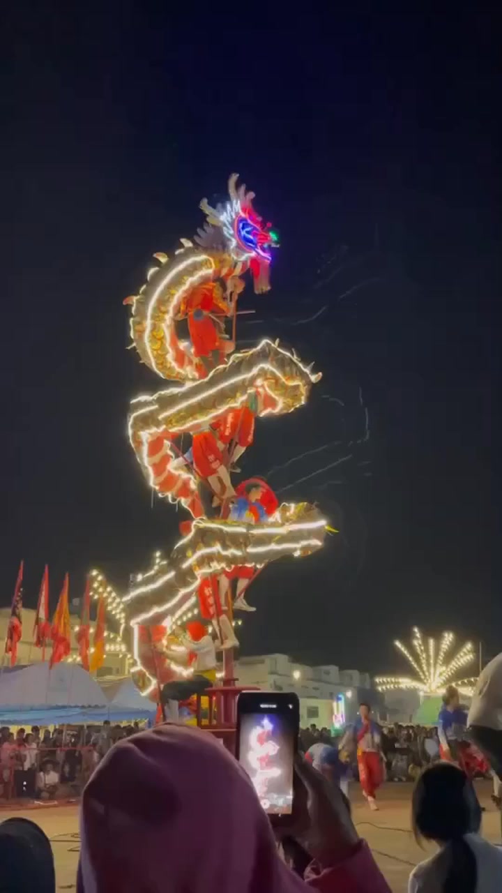 -จ.เพชรบูรณ์-อุทาหรณ์-อุบัติเหตุไม่คาดคิด-คณะแสดงมังกรงานงิ