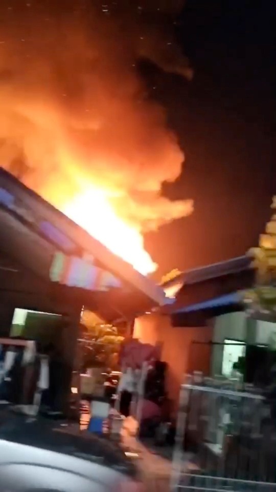 จังหวัดสงขลา-ไฟไหม้-วันที่-1-มกราคม-2569-เวลา-0030-น.-เจ้าหน้าที-|-2026-01-01-04:59:00