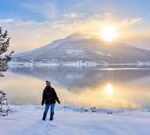 สนทนาหลังมื้อค่ำ-ออกไปอยู่กลางธรรมชาติ-รวม-7-วิถีสุขภาพดีจากหลายชาติที่น่าลองในปีนี้