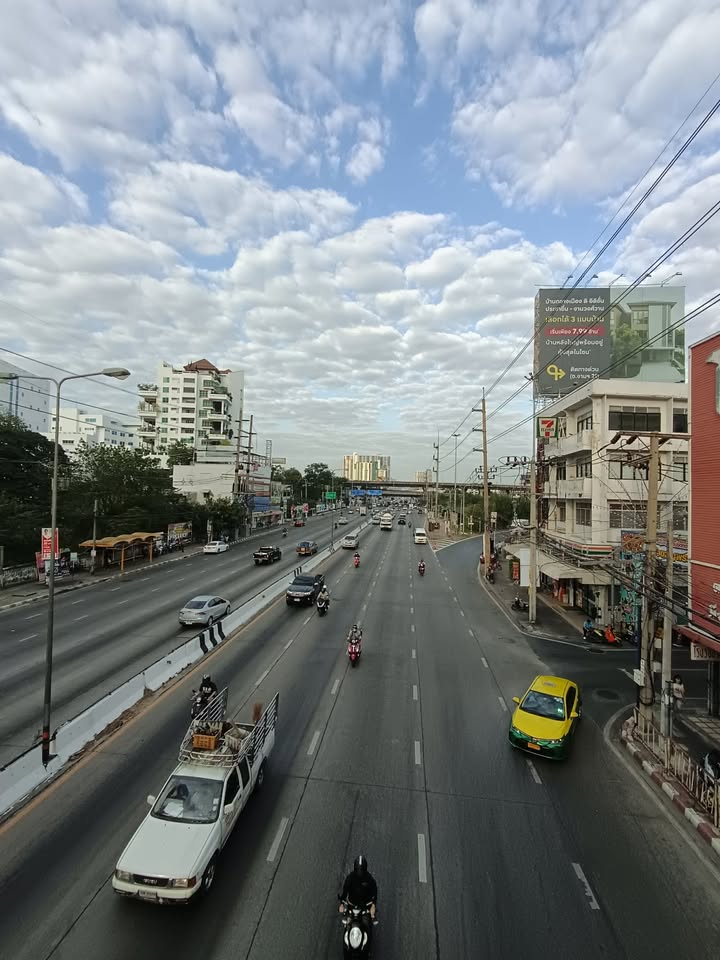 0758-น.-หน้าพันธ์ทิพย์-ถนนงามวงศ์วาน-ทั้งขาเข้า-และขาออก-รถ-|-2026-01-24-00:59:00