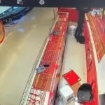 ภาพวงจรปิด-ผู้ก่อเหตุบุกเดี่ยวปล้นร้านทองในโลตัส-มอ.หาดใหญ่