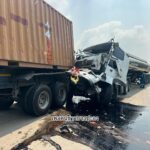 เบรกไม่อยู่-รถพ่วง-22-ล้อ-บรรทุกน้ำมันคาร์บอนแบล็คฟีดสต็อกม-|-2026-02-16-07:58:00