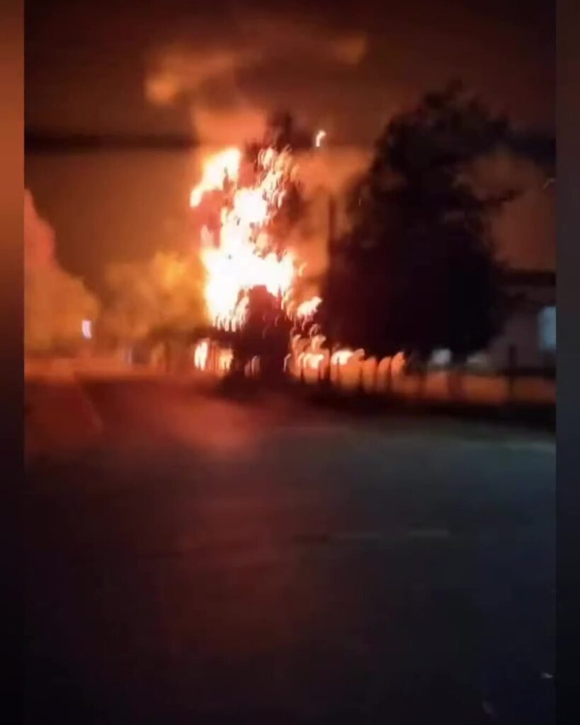 ด่วน️คลังอาวุธ-ตชด.21-เกิดเหตุsะเบิด-ขณะนี้เจ้าหน้าที่กำลัง