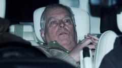 ‘แอบถ่ายรูปเบาะหลังรถ’-ปรากฏการณ์แปลกประหลาดของชาวอังกฤษ