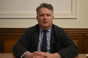 ukraine-decent:-nothing-will-most-certainly-be-resolved-with-out-us.-at-the-desk