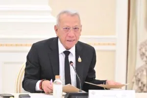 รองปลัดฯ-ณัฏฐิรา-ร่วมประชุมศูนย์บริหารและติดตามสถานการณ์กา