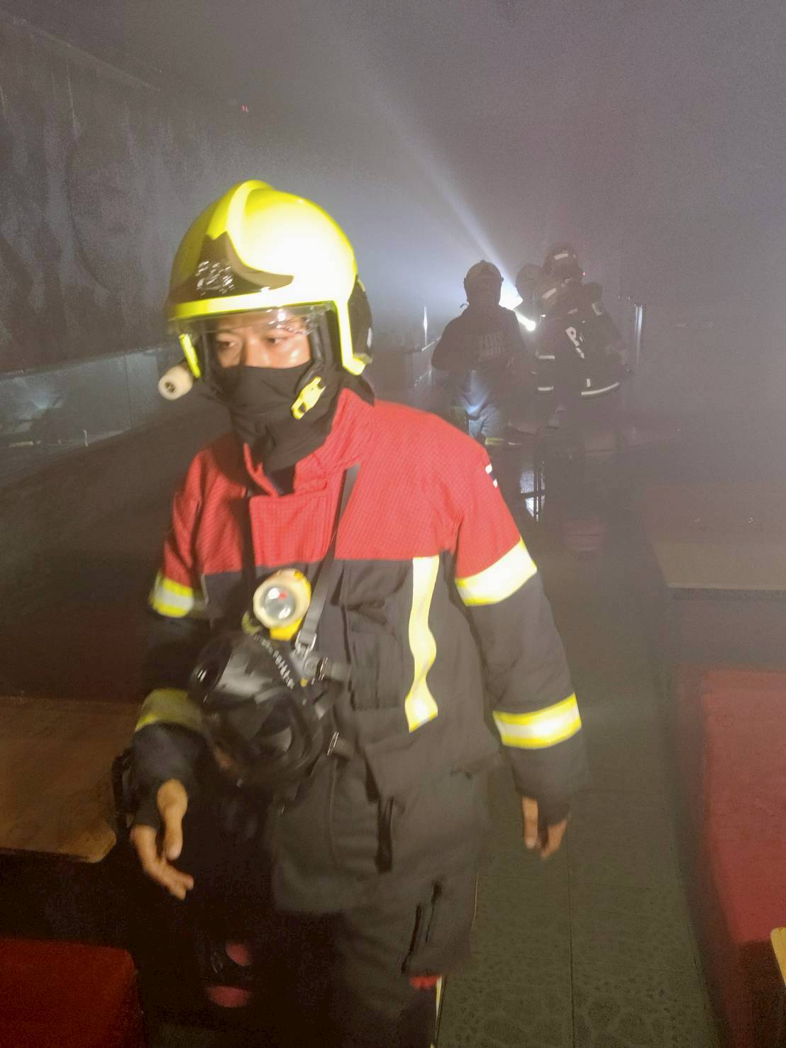 สถานีดับเพลิงและกู้ภัยห้วยขวาง-ระงับเหตุเพลิงไหม้จากไฟฟ-…-อ่