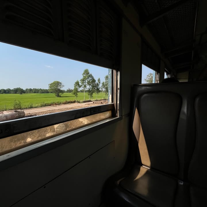 23.-ประหยัดนั่งรถไฟไปกรุงเทพฯ(ขาไป)-บ้านป๊อกแป๊ก-กรุงเทพฯ(