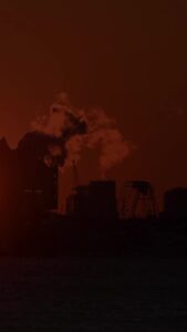 วันที่อากาศร้อนจัดจนไม่มีใครอยากออกจากบ้าน…-แต่กลับมีคนกลุ