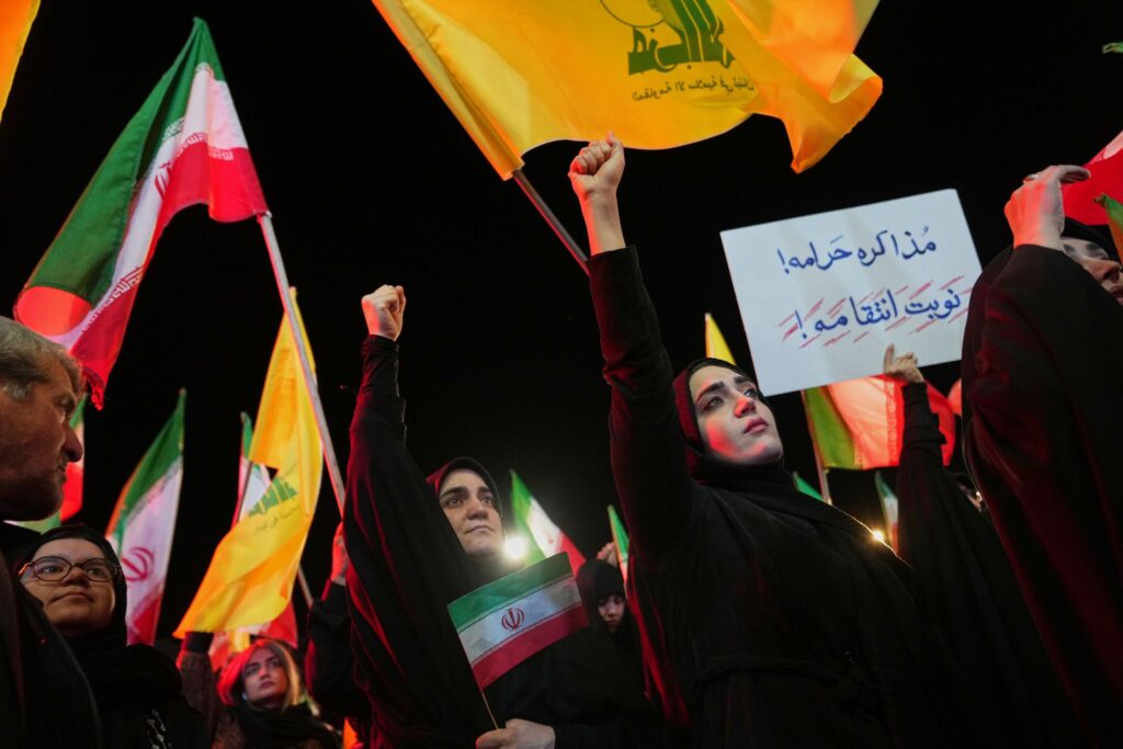 การเผยแพร่ดังกล่าวชี้จะแขวนทุ่นsะเบิดในลักษณะแคบฮอร์มุซในขณะที่แถลงการณ์หยุดยิvยังสั่