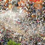 ถ่ายทอดสดพิธีอัญเชิญหลวงพ่อพระใสลงจากพระอุโบสถ-เพื่อให้ประช