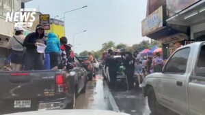 (14/4/69)-…รอบคูเมืองยังคึกคัก-แม้อากาศร้อน-ฝุ่นหนาแน่น-บร