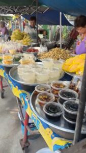 ข้าวเหนียวทุเรียนร้านปป้าพร-ตลาดสนามมวยไนซ์บาร์ซ่า-สาขาบางว-|-2026-04-18-09:33:00