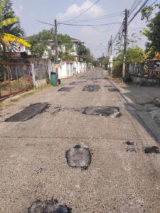 -ถนนแห่งหนึ่ง-ในอำเภอเมืองแห่งหนึ่ง-ประเทศอุดร-ปะคักป๋าแหน